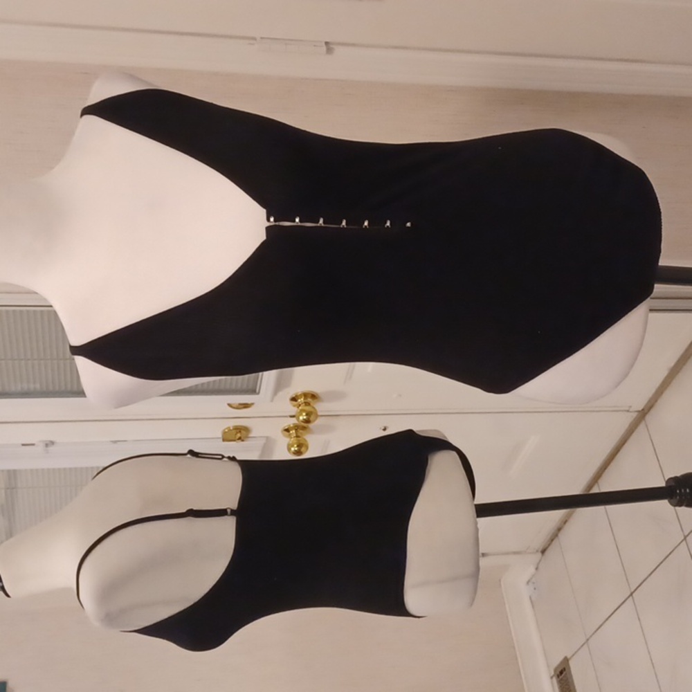 4/$80 Black Ribbed Bodysuit With Hooks - Size Medium